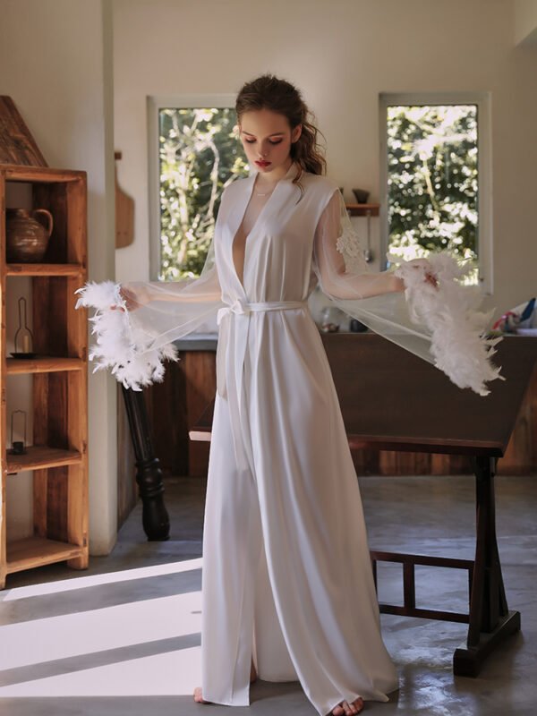 Mesh feather cuffs three-dimensional embroidery nightgown
