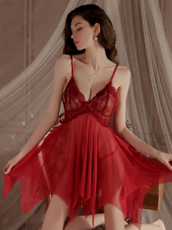 Lace irregular skirt suspender skirt
